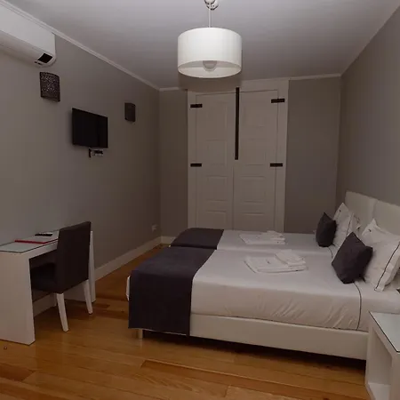 Guest house Alm Santa Luzia 3*