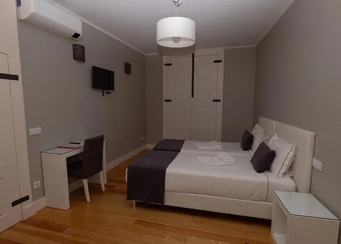 Guest house Alm Santa Luzia 3*