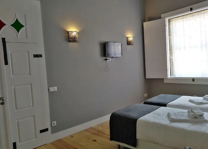 Alm Santa Luzia ギマランイス